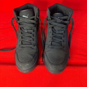 Puma Mens Rebound Layup Nubuck
381277-01 Black Sneakers Size 13
Pre-Owned •